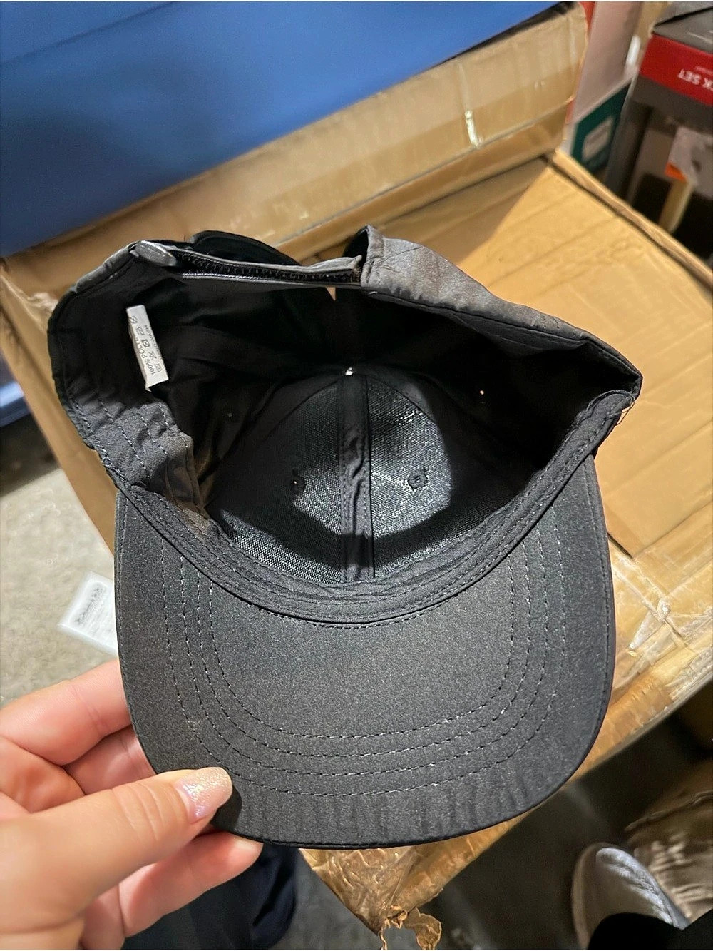 Black Cap - Picture 2 of 4